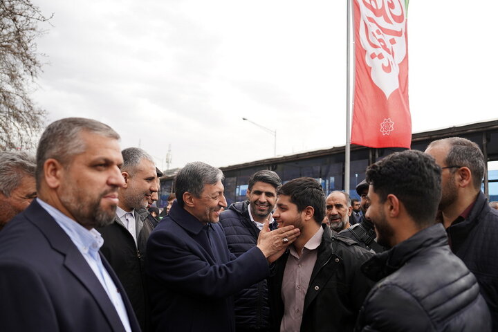 حضور سید پرویز فتاح رئیس ستاد اجرایی فرمان امام در راهپیمایی چهل‌وهفتمین سالگرد پیروزی انقلاب اسلامی